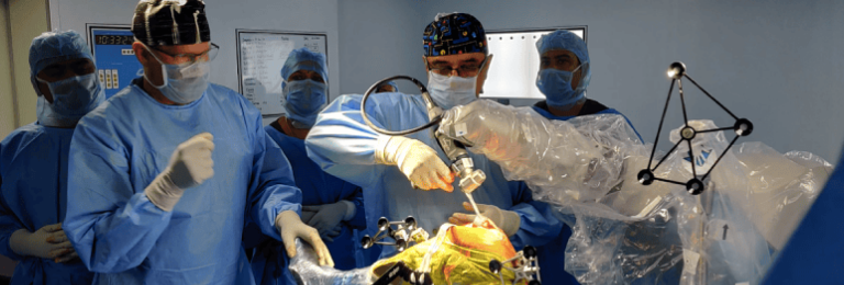 Expert Insights: Surgeons’ Perspectives on Robotic Knee Replacement