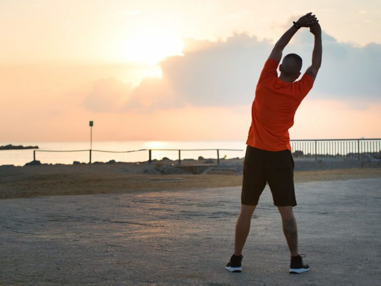Top Daily Habits to Keep Your Joints Healthy and Active